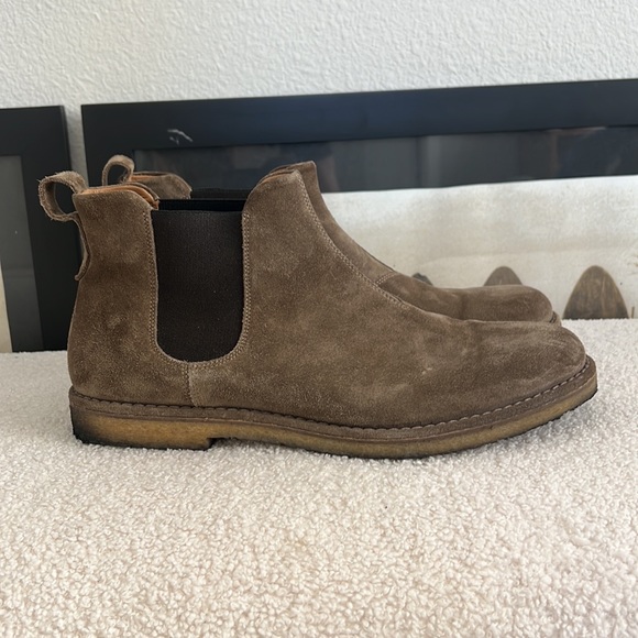 Vince Men's Sawyer Chelsea Boot - Picture 11 of 11